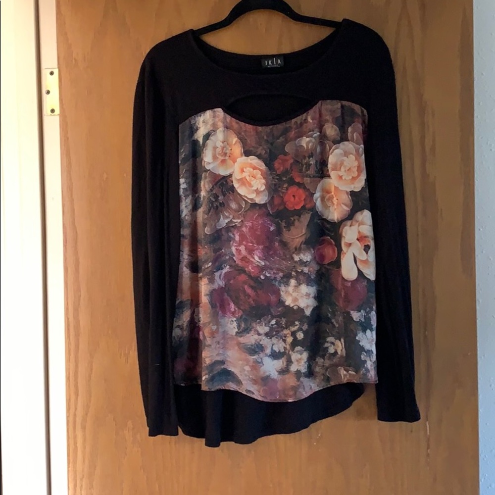 Lon-sleeve Floral Blouse